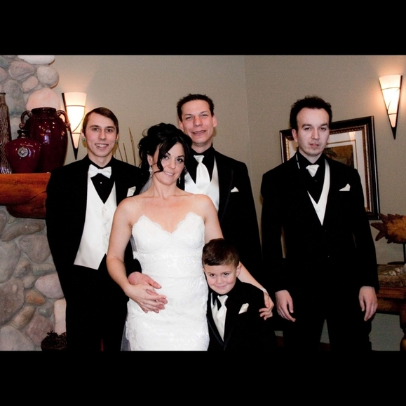 Katie May Designer Wedding Dress - Picture 4 of 6